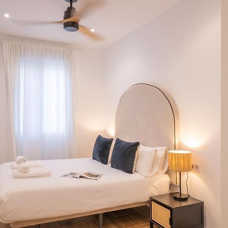 Isg Apartments Triana 1 Seville Exterior photo