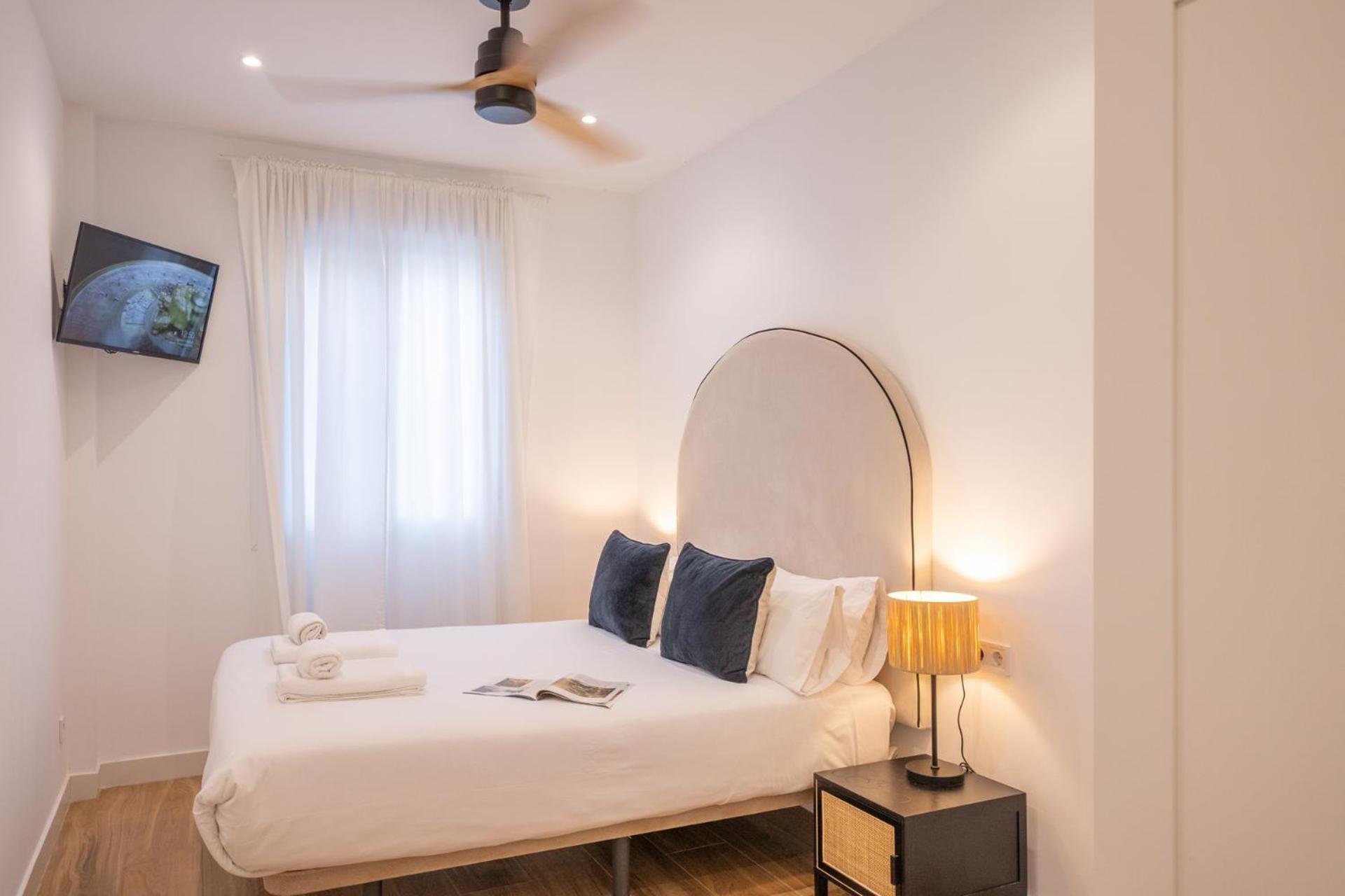 Isg Apartments Triana 1 Seville Exterior photo